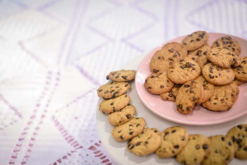 veganski kolačići sa lešnicima i tamnom čokoladom